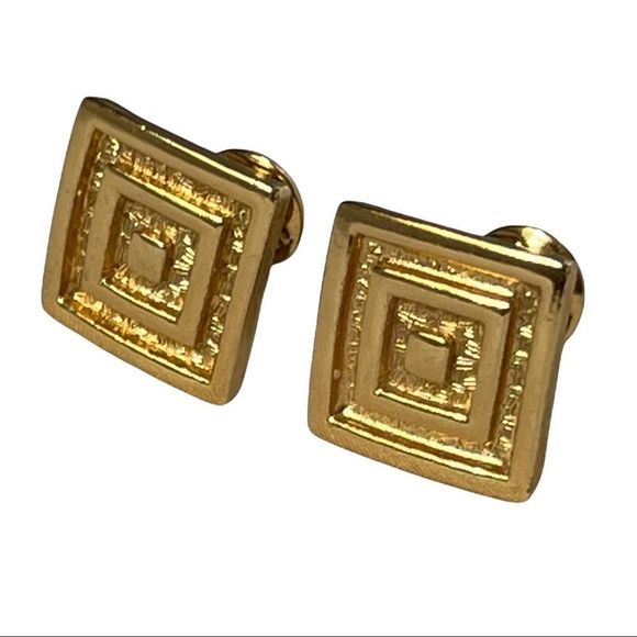 Vintage Monet Signed Bright Gold Square Or Diamond Clip Back Earrings - Picture 3 of 10